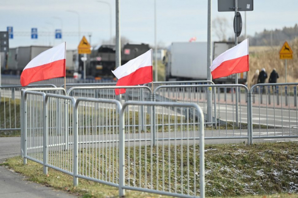 Польські фермери знову можуть заблокувати кордон з Україною – що відомо