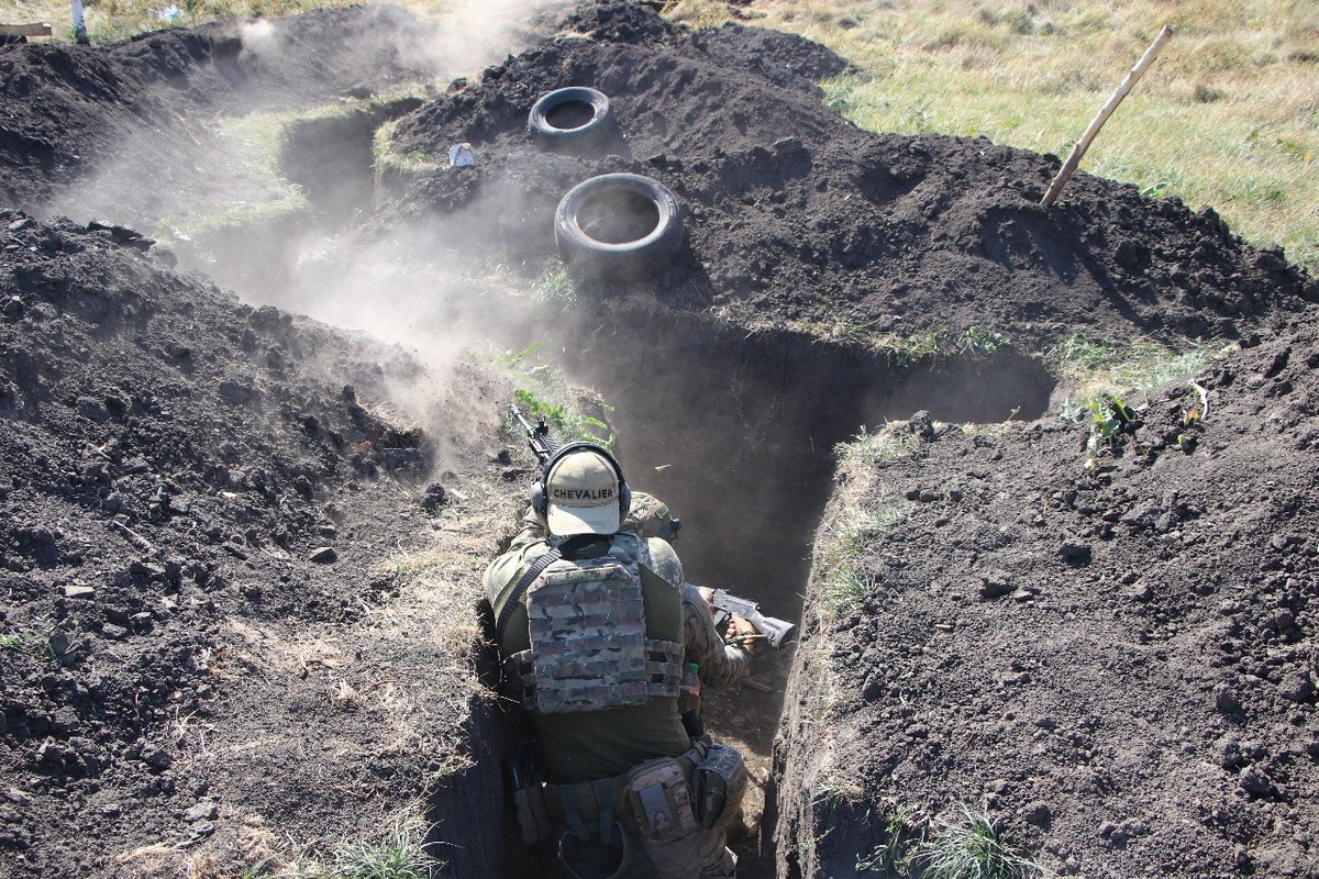 16 жовтня на фронті: ворог активно наступає на три міста, має дуже багато втрат