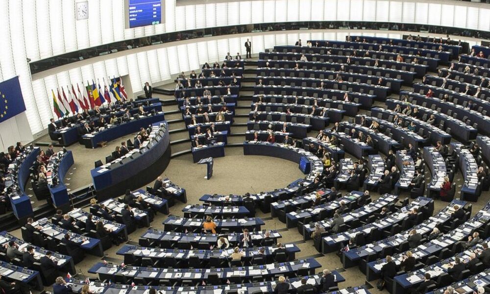 Європарламент схвалив 35 млрд євро для України з активів РФ у якості позики