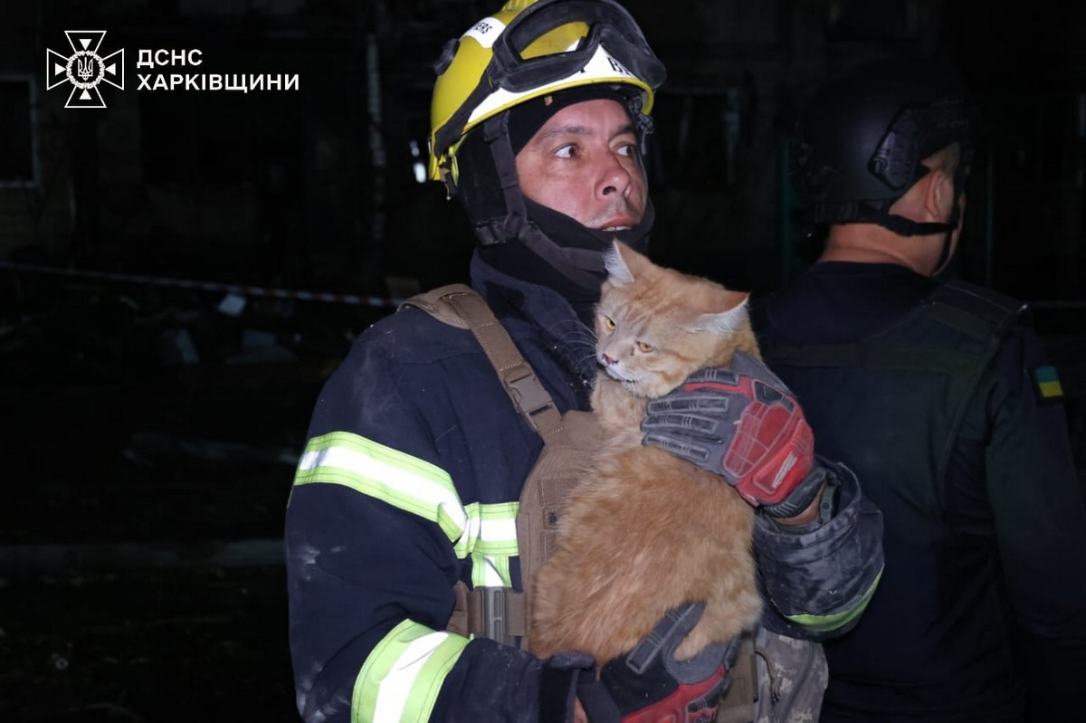 У Харкові бомба влучила у п’ятиповерхівку: багато постраждалих, серед них трирічна дитина