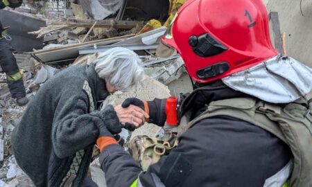 Вранці ворог знову бомбардував Запоріжжя: серед поранених дитина (фото, відео)