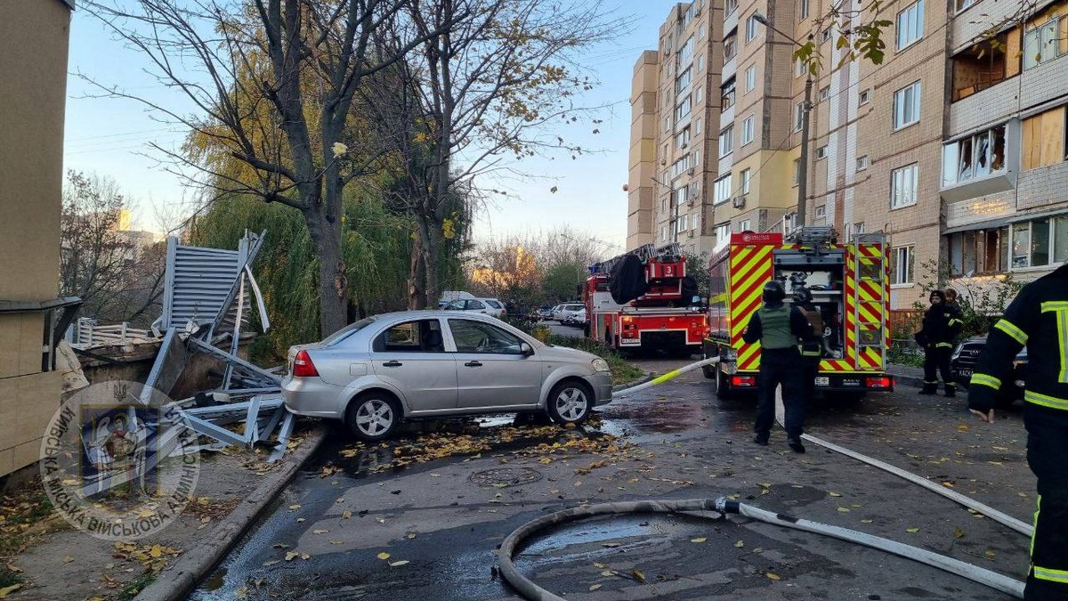 Ворог масовано атакував Київ: фото, відео