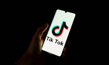 Померли через TikTok: у Франції батьки підлітків судяться із соцмережею