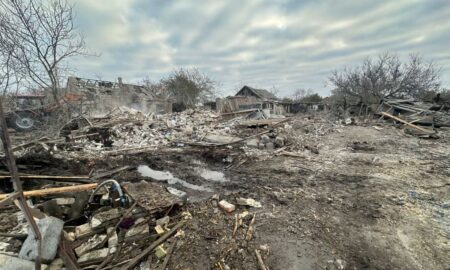 Понівечено близько 100 будинків, є загиблі і поранені: Донеччина у вогні (фото)