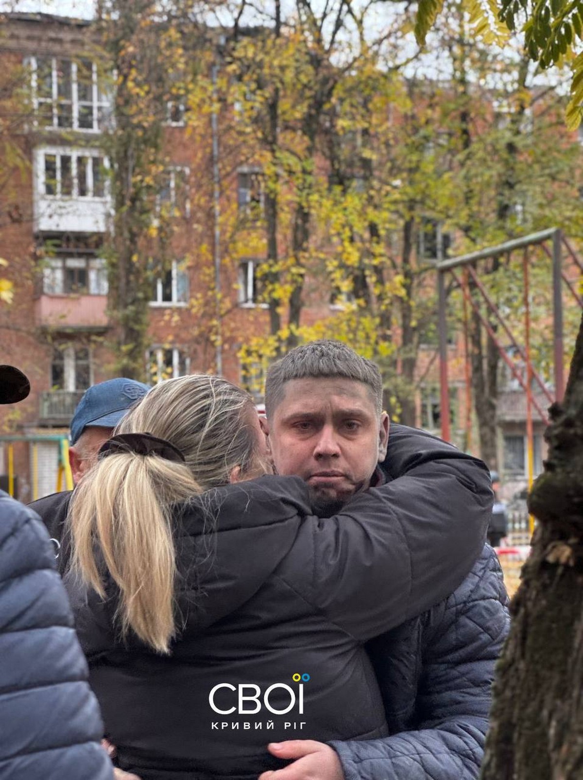 Вижив тільки батько: у Кривому Розі знайшли тіла жінки і трьох малюків, вбитих російською ракетою