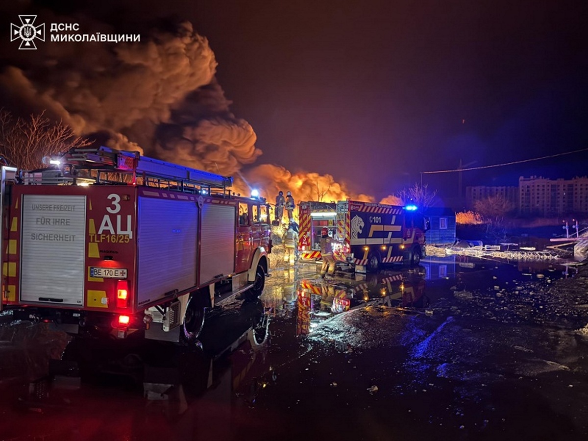 Дронова атака по Миколаєву 28 грудня - рятувальники показали наслідки	