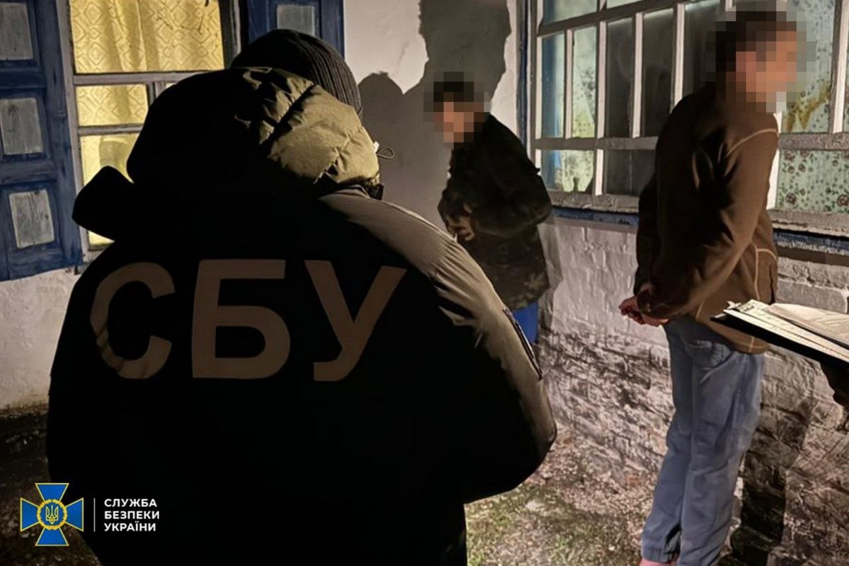 Хотіли підірвати родину волонтерів у будинку: на Черкащині затримали зловмисників