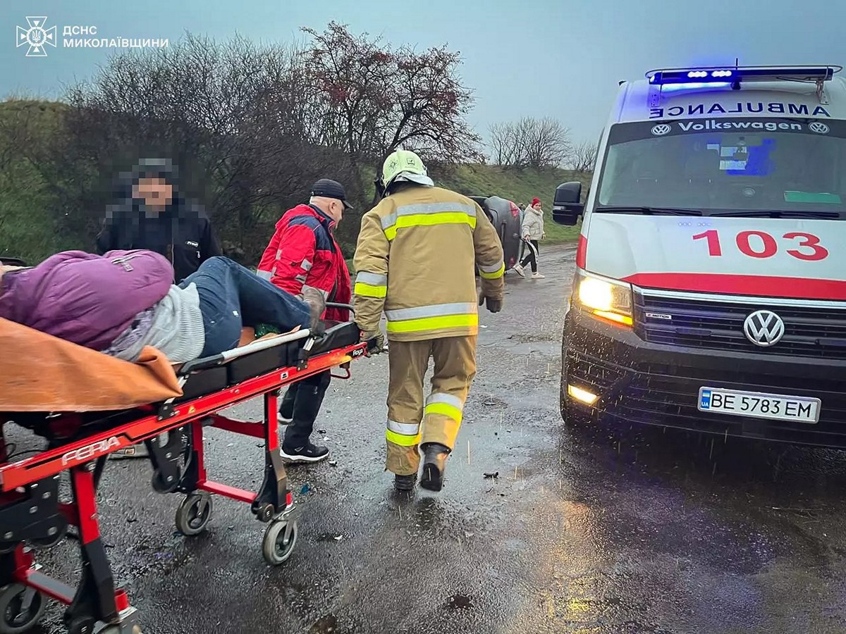 ДТП в Миколаївській області – постраждали троє людей, серед них – дитина (фото)