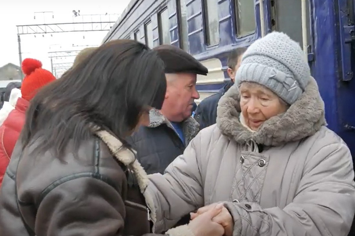 Не бачились 16 років: «Білі янголи» допомогли возз’єднатись сестрам (відео)