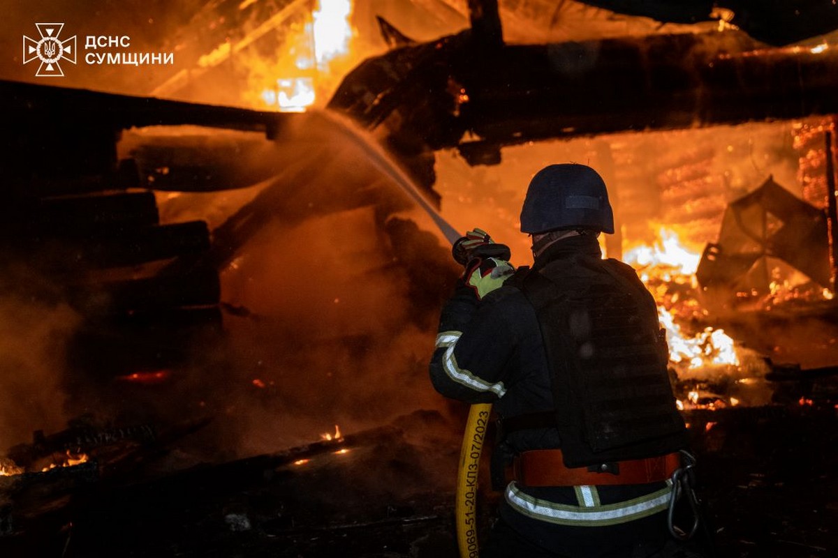 Фото наслідків атаки на Суми