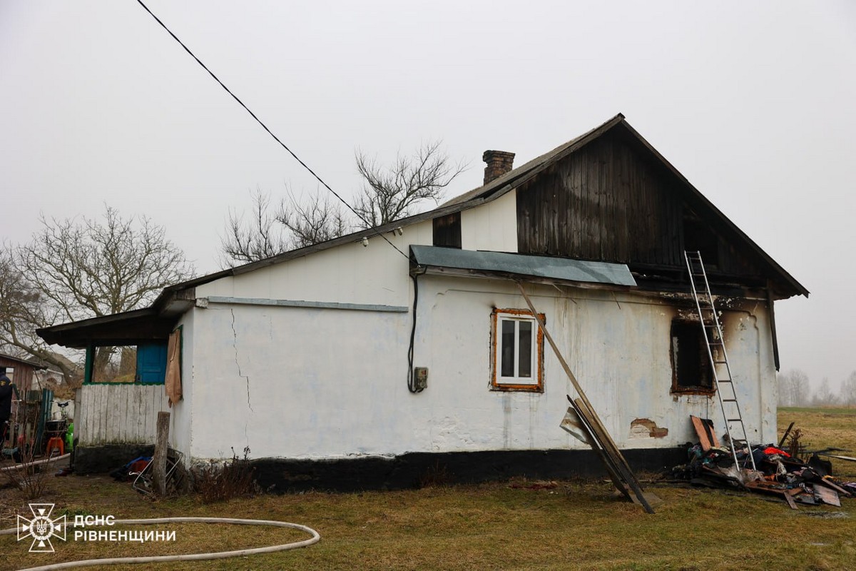 Одна дитина змогла вибігти, а двоє загинули: смертельна пожежа на Рівненщині