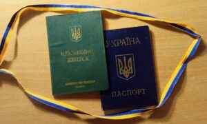 Фронт замість тюрми: як засуджені високопосадовці в Україні можуть проходити військову службу