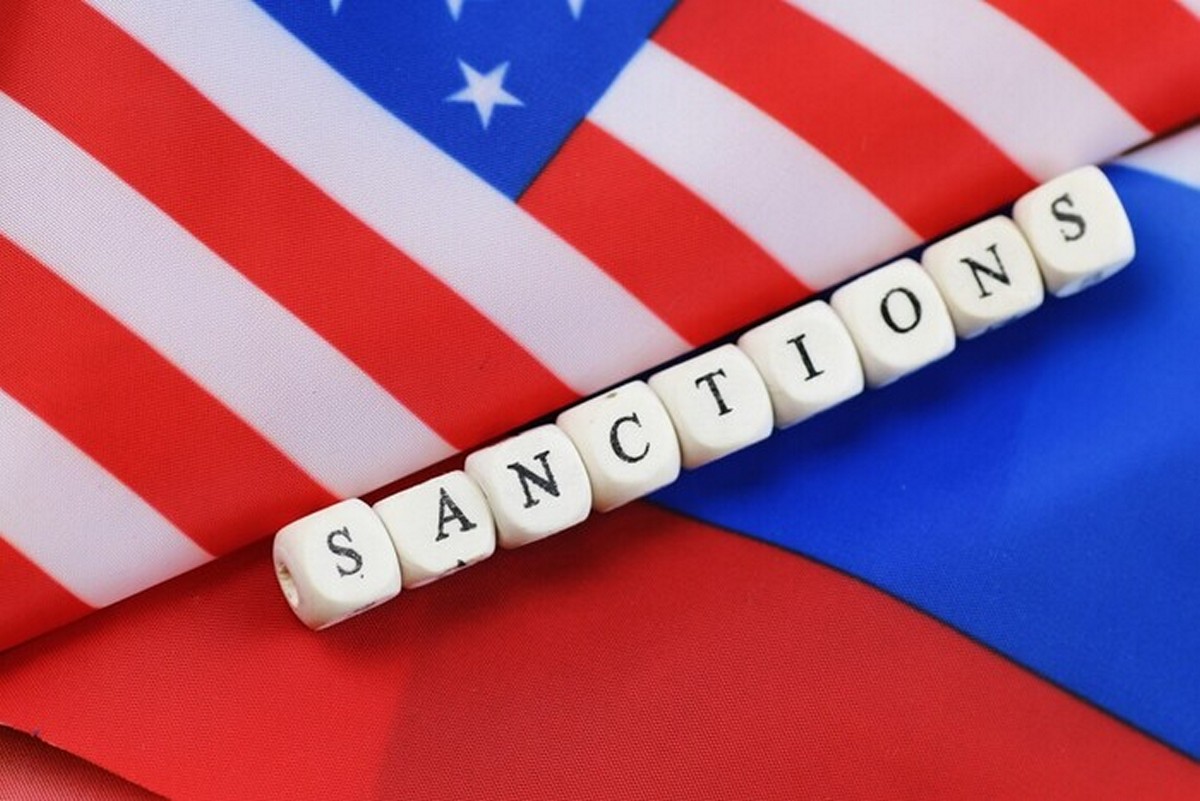 США продовжили санкції проти Росії ще на рік	