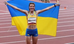 Ярослава Магучіх стала триразовою чемпіонкою Європи у приміщенні в стрибках у висоту 2