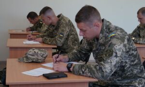 Військові зможуть здобувати вищу освіту без відриву від служби - Міноборони