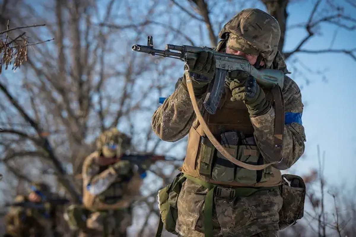 Заходять ДРГ, фактично перерізали логістику: що відбувається на Сумщині біля кордону