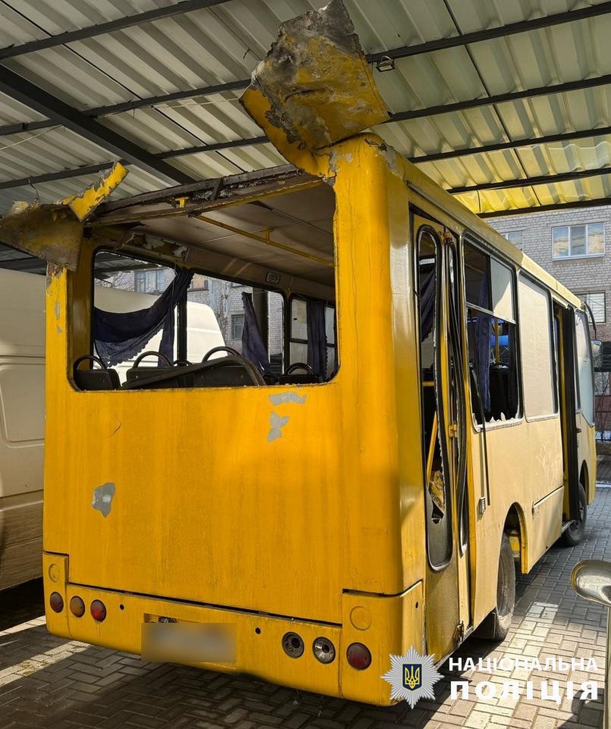 Загинув поліцейський, шестеро людей поранені: окупанти обстріляли Херсонщину